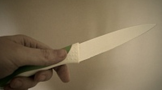 Жительница Нижнедевицкого района пырнула ножом сожителя 