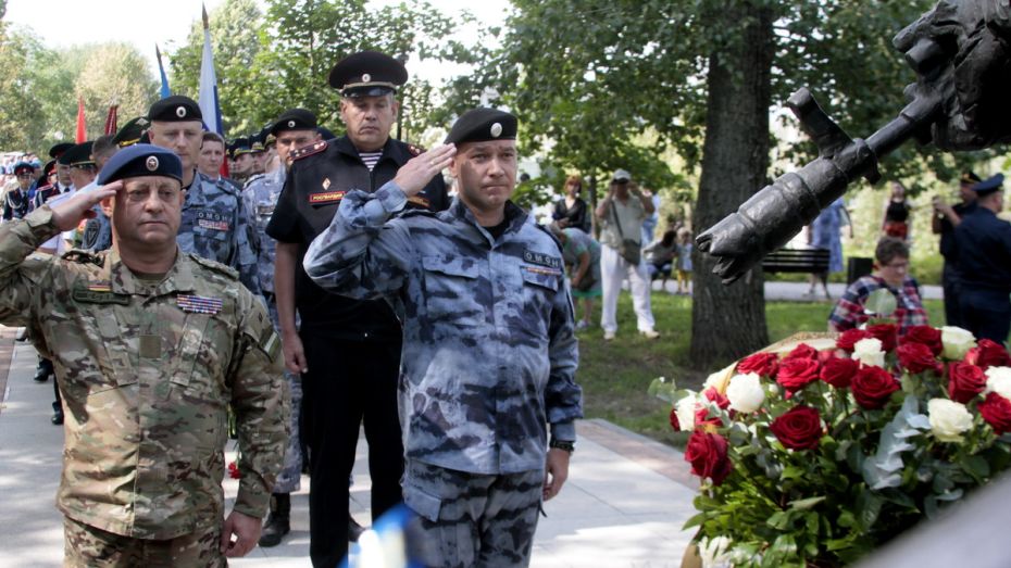 Воронежские десантники почтили память погибших товарищей