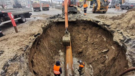 На Остужевском кольце в Воронеже заменят 26 м канализации