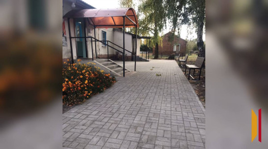 В верхнехавском селе Верхняя Плавица обустроили зону отдыха перед Домом культуры