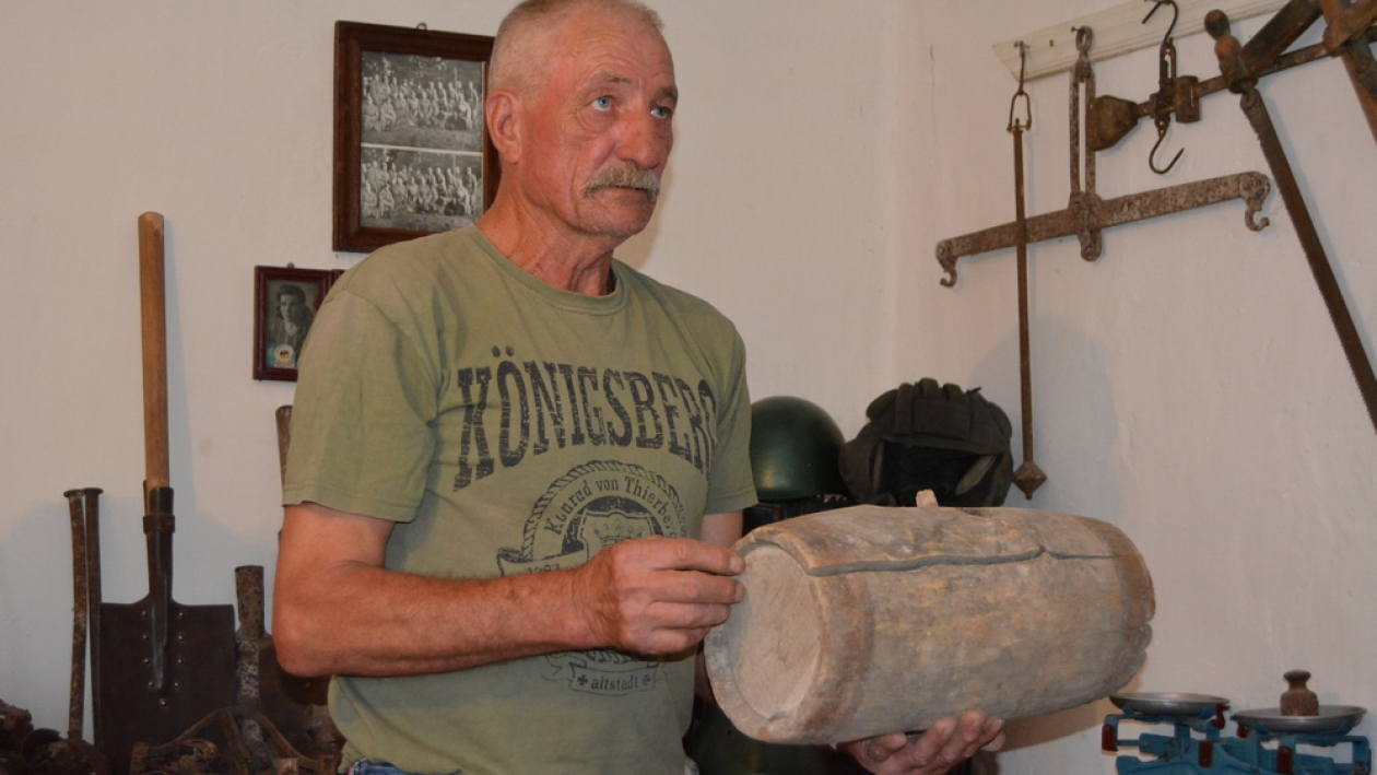 150-летнее корыто и итальянский термоящик. Зачем богучарец собирает старинные предметы