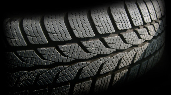 В Воронеже выяснили, кто устроил свалку шин на улице 45-й Стрелковой Дивизии