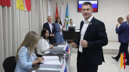 Заместитель губернатора Воронежской области Дмитрий Маслов принял участие в выборах депутатов Госдумы