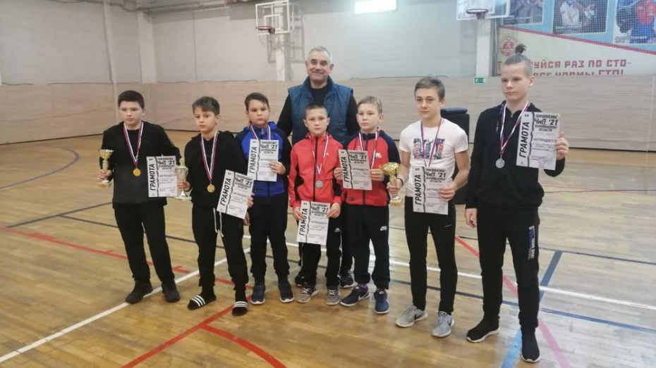 Борисоглебские кикбоксеры завоевали 3 «золота» на чемпионате и первенстве региона
