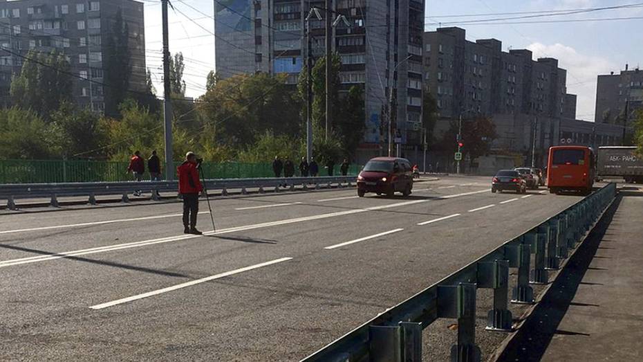 Обновленный путепровод над улицей Героев Сибиряков открыли в Воронеже досрочно