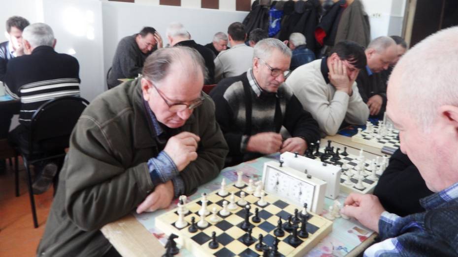 Богучарец стал победителем областного турнира по шахматам