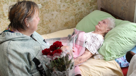 Заслуженному работнику торговли из Воронежа Марии Гуниной исполнилось 100 лет