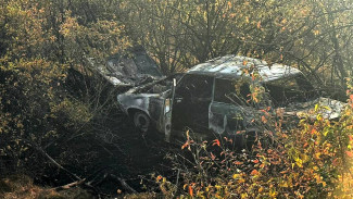 Водитель сгорел в машине после ДТП под Воронежем