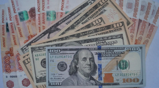 Доллар и евро вновь пошли на увеличение к рублю