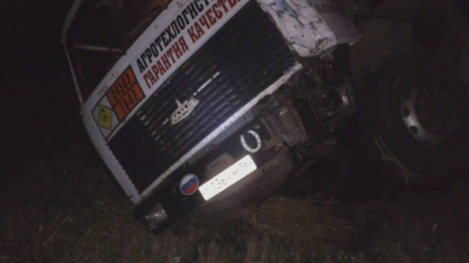 В ДТП в Бобровском районе погиб водитель «семерки», его пассажирка в тяжелом состоянии в больнице