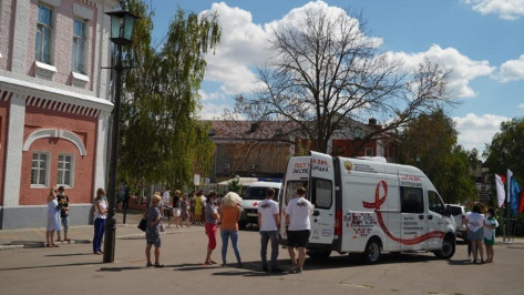 В Воронежской области более 100 человек сдали тест на ВИЧ в мобильных лабораториях