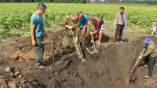 Воронежские поисковики подняли обломки советского самолета