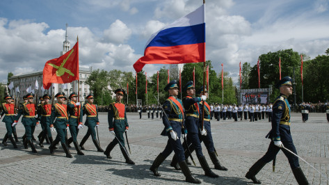 Как прошел парад Победы в Воронеже: самые яркие кадры с главной площади города