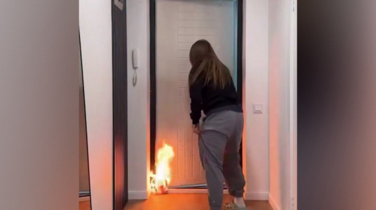 В Воронеже уборка квартиры чуть не обернулась пожаром: видео