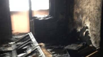 Воронежская многоэтажка загорелась из-за окурка: мужчина получил ожоги
