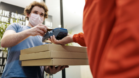 Воронежцы стали пользоваться банковскими картами почти на 25% чаще