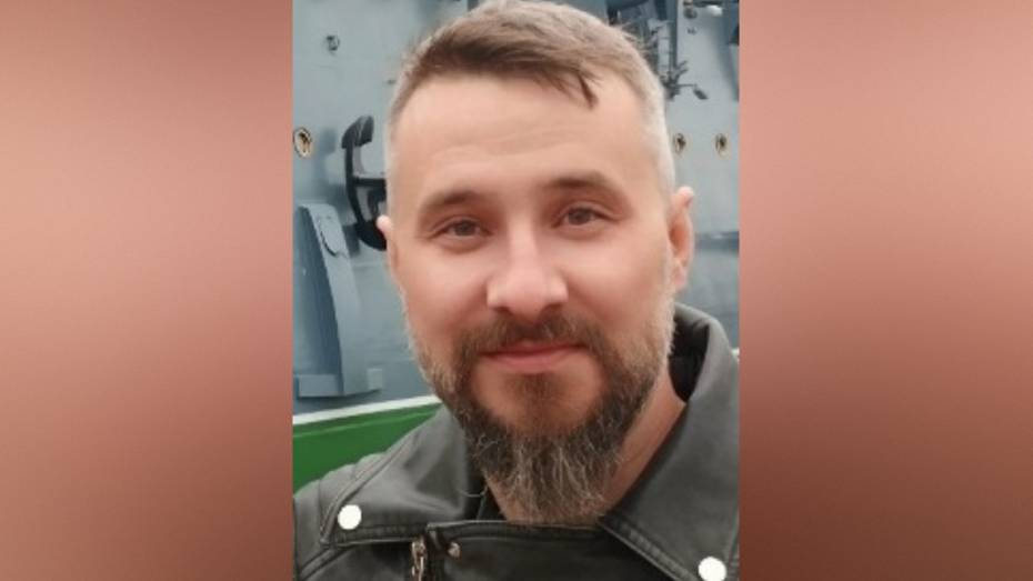 В Воронеже ищут 38-летнего мужчину, который вышел из машины и пропал