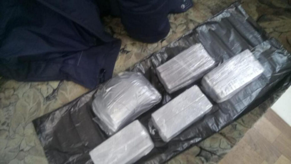 В Воронежской области поймали банду наркодилеров с 6 кг веществ