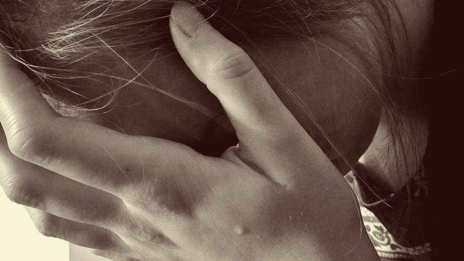 В Воронежской области парень попытался изнасиловать 12-летнюю школьницу