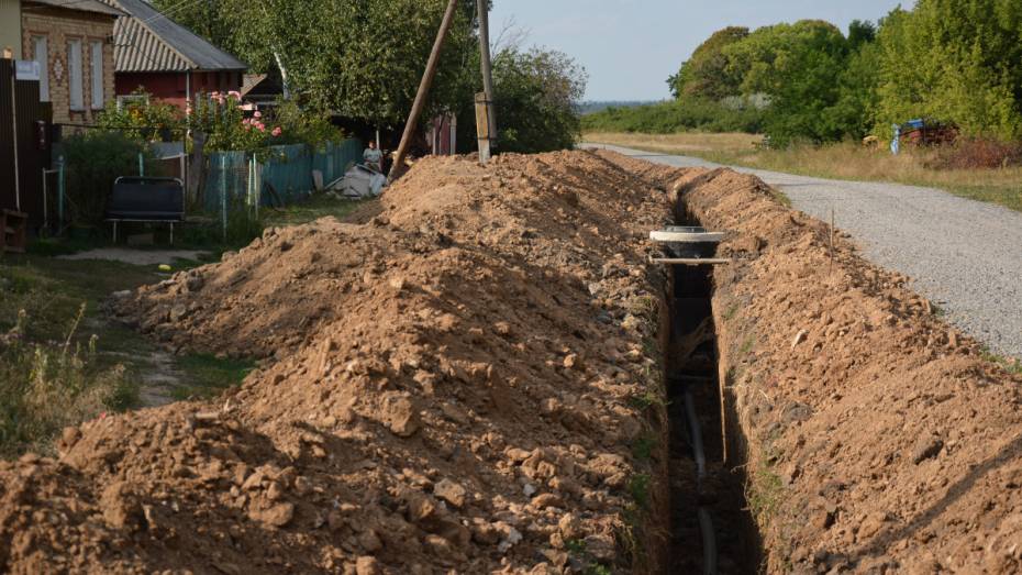В острогожском селе Терновое на замену водопроводных труб потратили около 3 млн рублей