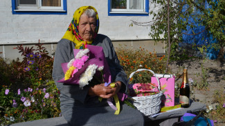 «Отдавала свой паек родным, чтобы они не умерли от голода». Прасковье Атановой из Воронежской области исполнилось 100 лет