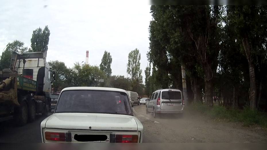 В Воронеже автомобилиста оштрафовали за объезд пробки