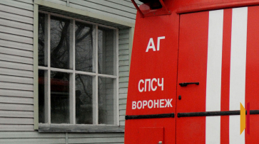 В Воронеже ночью загорелись 4 автомобиля