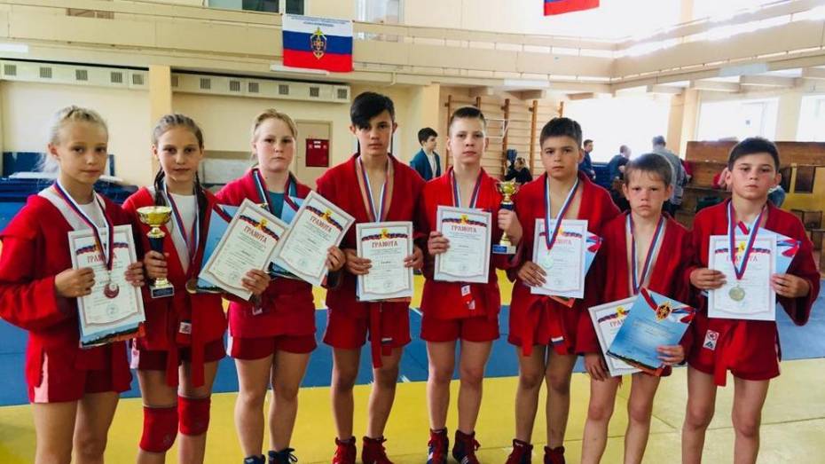 Таловские самбисты завоевали 3 «золота» открытого первенства Воронежа