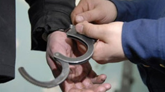 Полицейские задержали мужчину, избившего на трассе знакомого и угнавшего его автомобиль