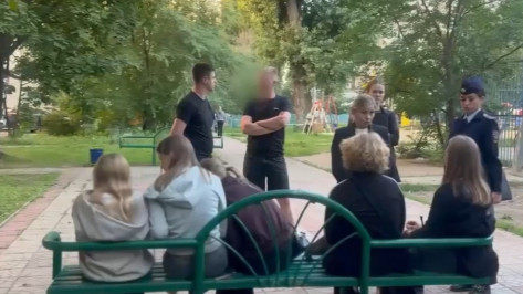 В Воронеже задержали 4 подростков за хранение и употребление наркотиков