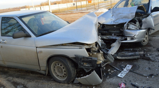 В Рамони Hyundai Accent врезался в «ВАЗ-21012»