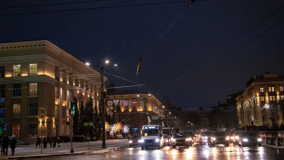 Воронеж сковали вечерние 9-балльные пробки
