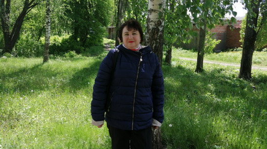 «Сюжет первой книги увидела во сне». Как воспитатель детсада из Семилук стала писать