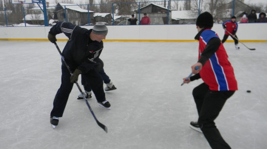 В поселке Опыт Подгоренского района открыт ледовый каток