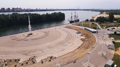 Воронежцам показали реконструкцию Петровской набережной с воздуха