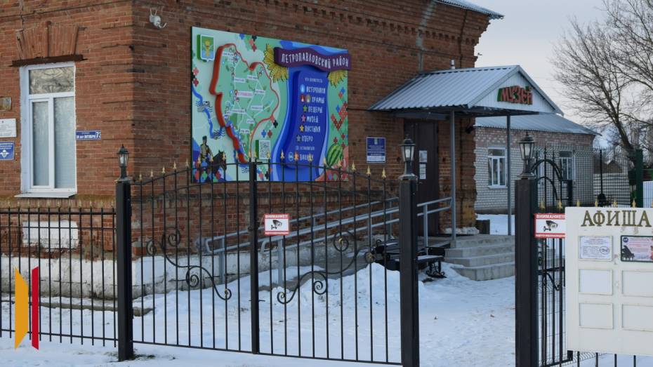 В Петропавловке установили лайтбокс с картой района и достопримечательностями