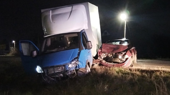 В Воронежской области водитель «Газели» врезался в Daewoo Nexia: пострадали три человека