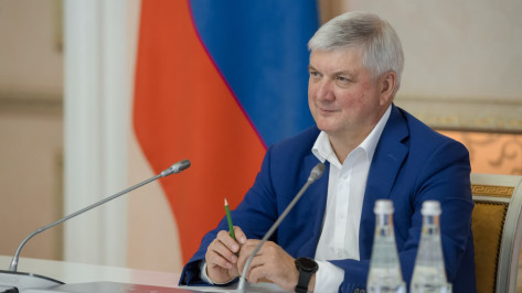 РИА «Воронеж» поздравляет губернатора Александра Гусева с днем рождения