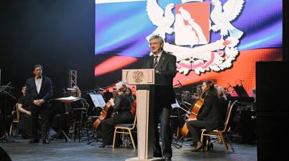 Губернатор Александр Гусев поздравил жительниц Воронежской области с 8 Марта