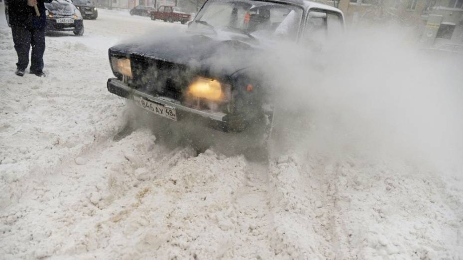 В Воронежской области пьяный угонщик увяз в снегу на чужом «ВАЗе»