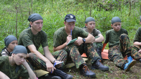 Верхнемамонские школьники побывали на межрегиональных военно-патриотических сборах 