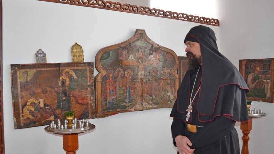 В Воронежской области сельчане пожертвовали обворованному храму 10 икон