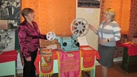 Репьевский музей получил в подарок советскую киноустановку
