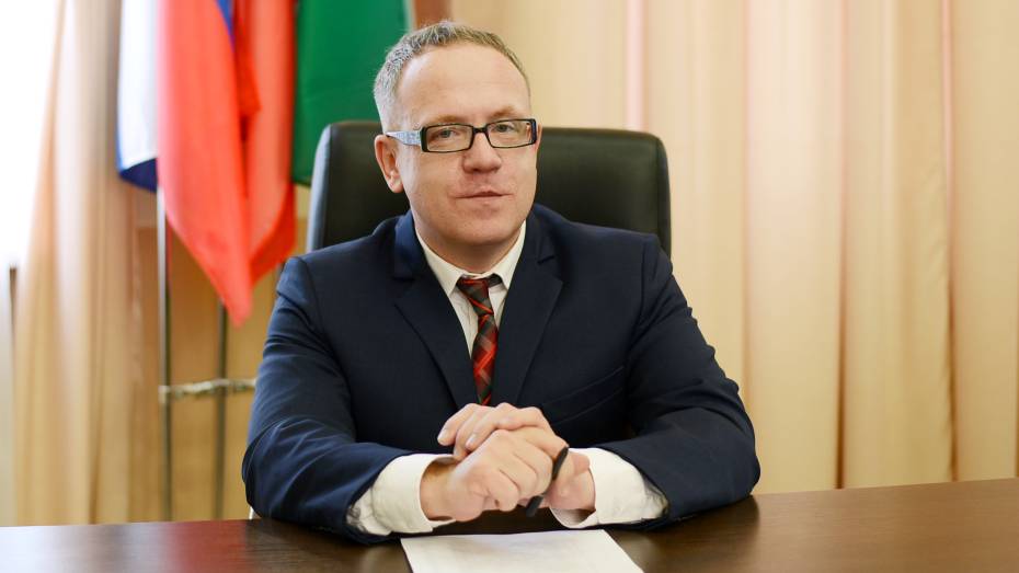 Мошенники создали фейковый аккаунт главы администрации Семилукского района Геннадия Швыркова