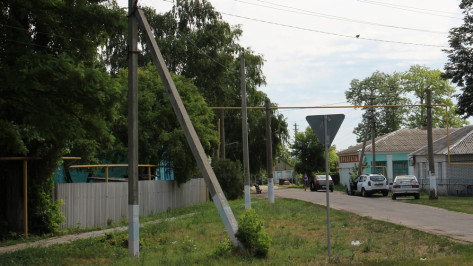 В Подгоренском районе электроэнергию отключат 7 и 8 октября