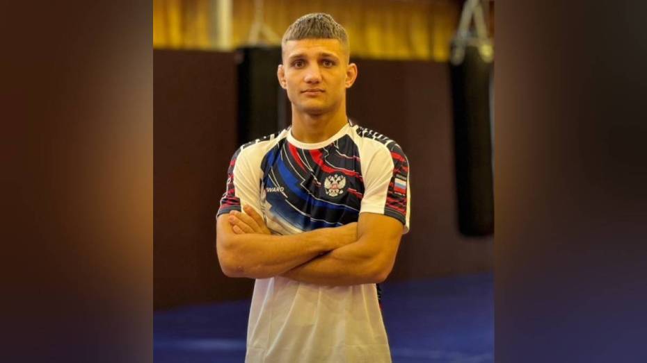 Илья Раю из Рамонского района завоевал серебряную медаль чемпионата мира по спортивной борьбе панкратион