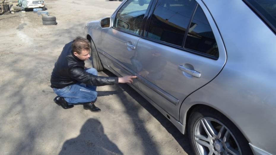 Воронежские автомобилисты получили более 3 млн от водителя, разлившего по дороге кислоту