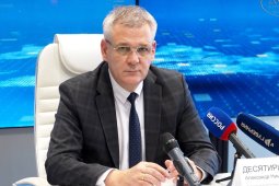 Руководитель департамента промышленности и транспорта Воронежской области: «Нужно повышать уровень оплаты труда»