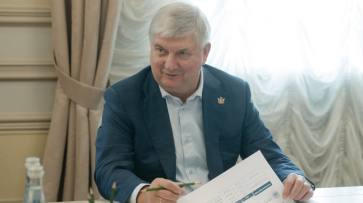 Губернатор Александр Гусев: в Воронежской области появится крупное производство вишни и ягодных растений