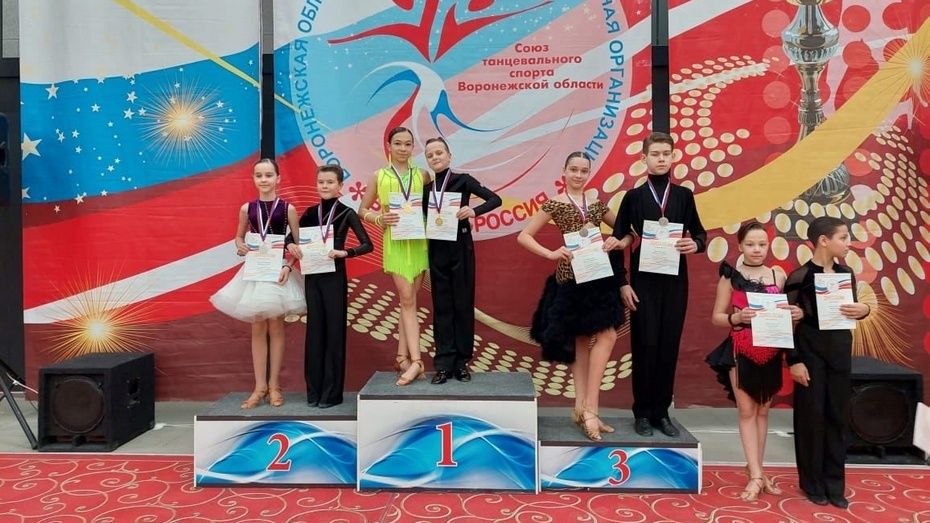 Россошанцы заняли 8 призовых мест на первенстве области по спортивным танцам